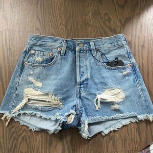 Brand New Levi 501 Short